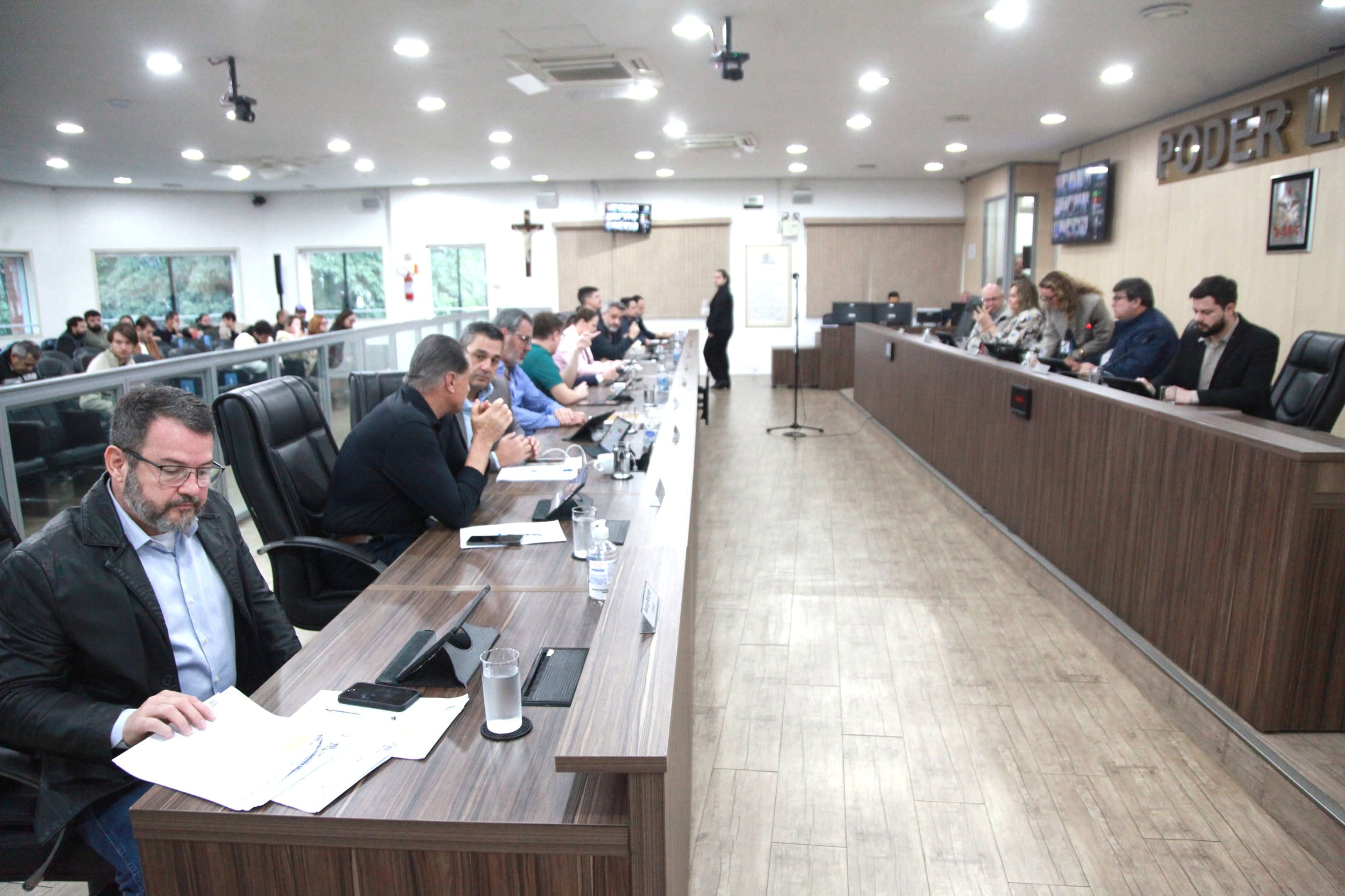 Confira a lista dos projetos e proposições aprovados na sessão ordinária desta quinta-feira (16)