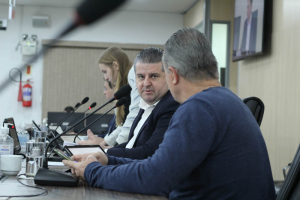 CCJ 02/08 